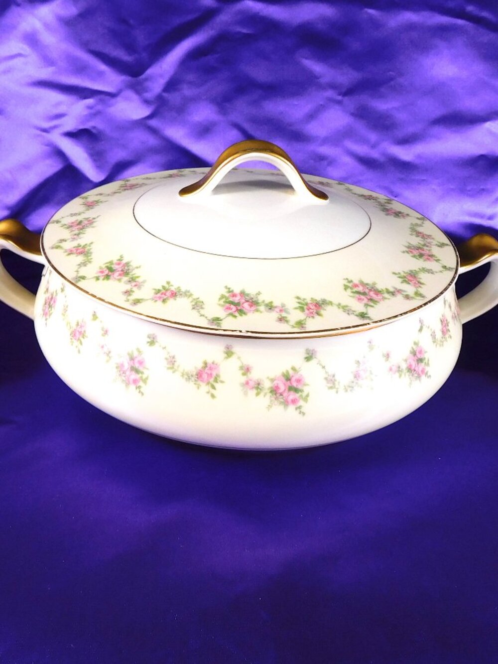Thun Covered Casserole Dish in Rosemary # 22638